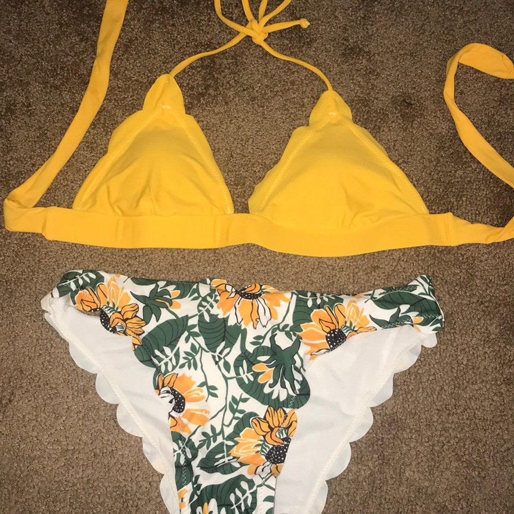Shein Women’s scalloped top and bottom bikini set